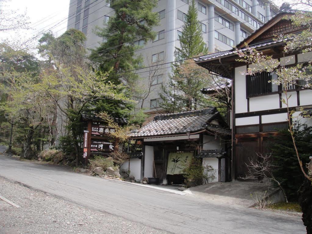 Jinpyokaku Hotell Yamanouchi  Exteriör bild