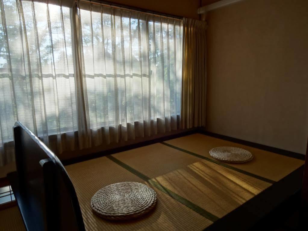 Jinpyokaku Hotell Yamanouchi  Exteriör bild