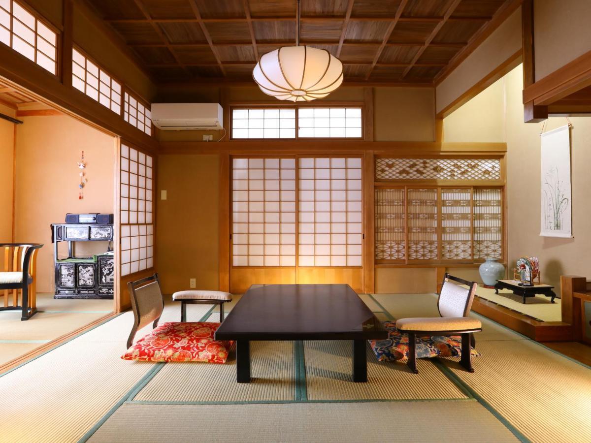 Jinpyokaku Hotell Yamanouchi  Exteriör bild