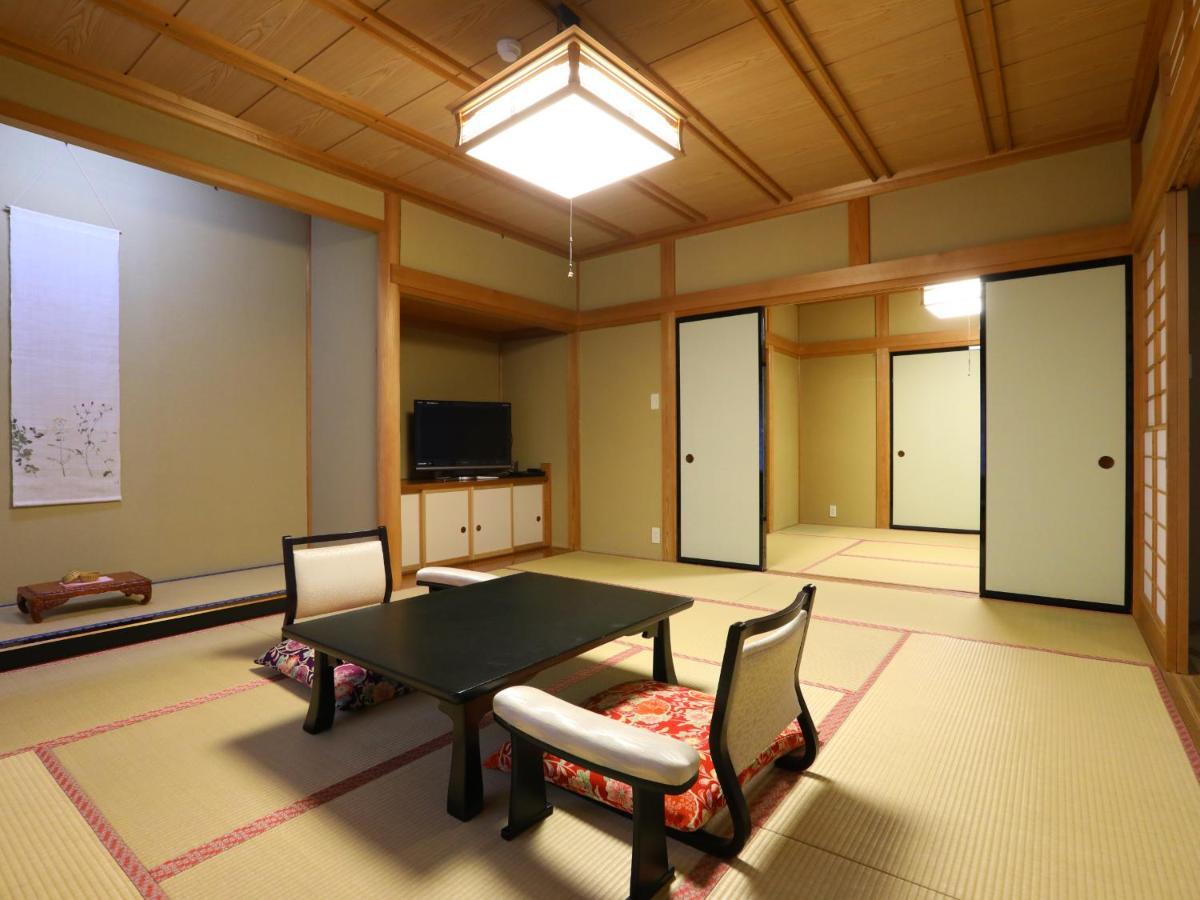 Jinpyokaku Hotell Yamanouchi  Exteriör bild