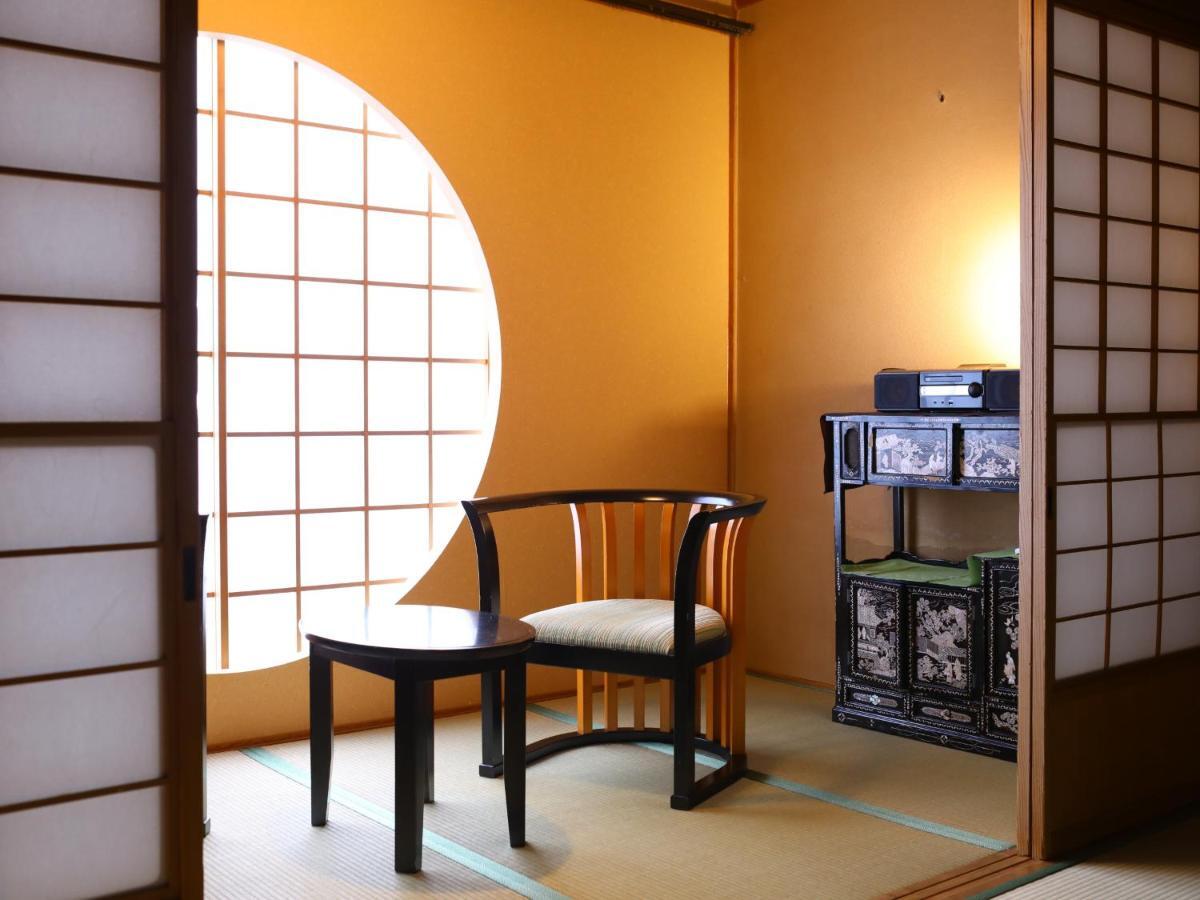 Jinpyokaku Hotell Yamanouchi  Exteriör bild
